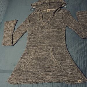 Roxy After break beach knit sweater, blk/whte/grey, sz med, close to new